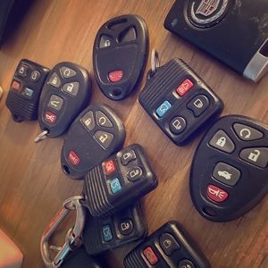 Miscellaneous key fob lot